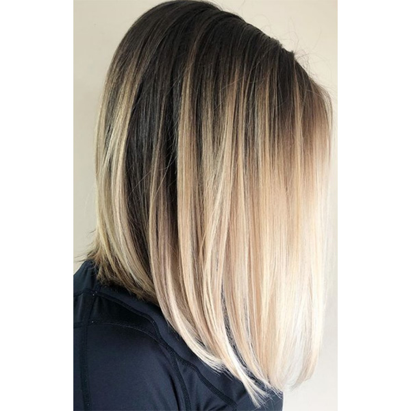 OYA Rochelle Golden @rochellegoldenhairstylist Hand Painted Blondes Blonding Tips Instagram