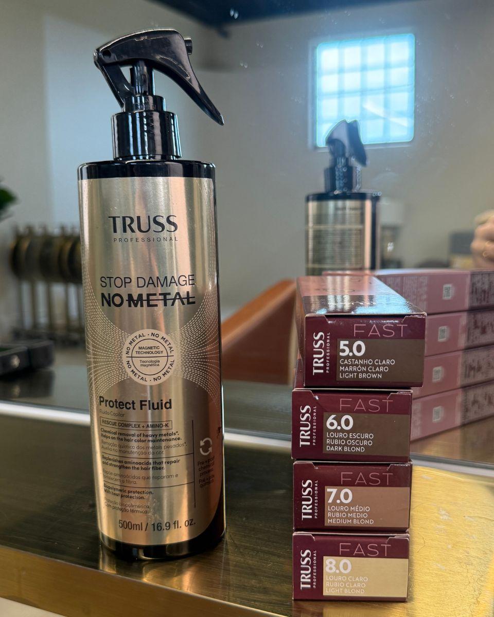 TRUSS Professional No Metal Protect Fluid displayed beside TRUSS Fast Color shades 5.0, 6.0, 7.0 and 8.0.