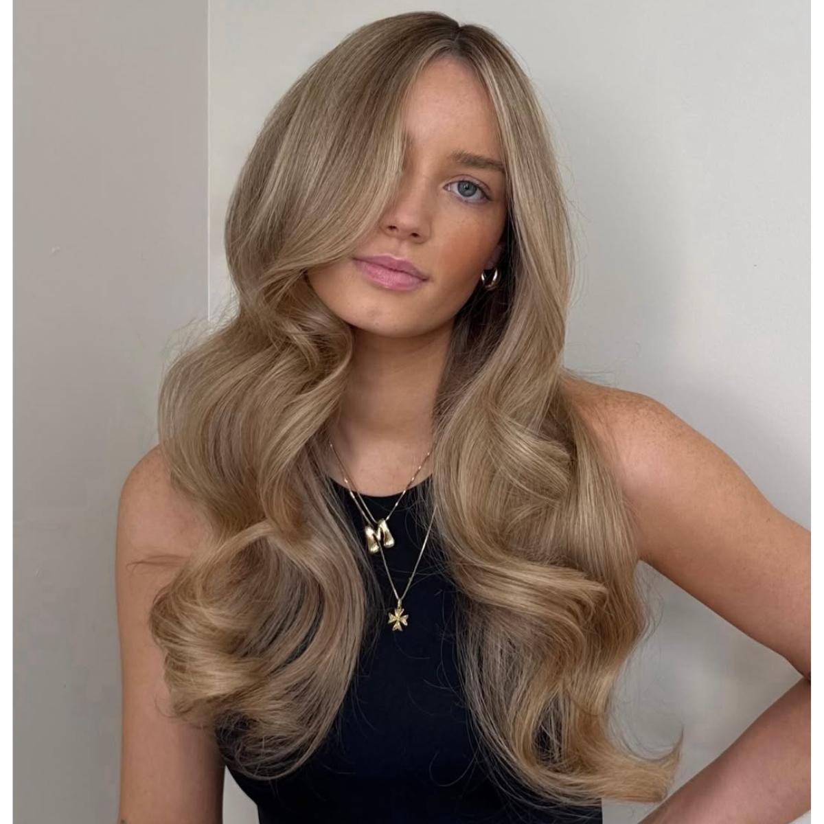 brown butter blonde long blowout