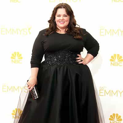 Melissa McCarthy's Glam Red Carpet Waves_orig