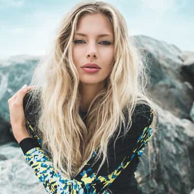 Seamlessly Sun Kissed - TIGI