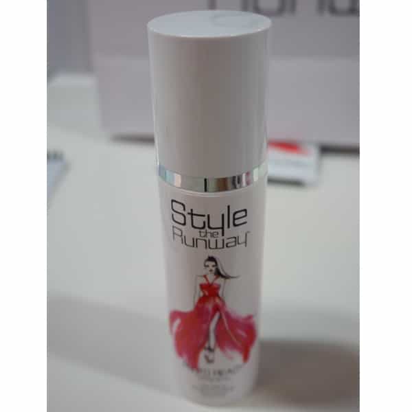 Photo Ready Taming Spray