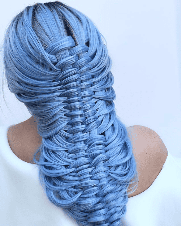 <p>Artist: <a href="https://www.instagram.com/beautymarkedbysarah/">@beautymarkedbysarah</a></p>
