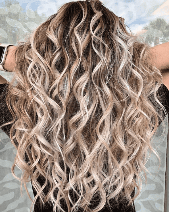 <p>Artist: <a href="https://www.instagram.com/hellobalayage/">@hellobalayage</a></p>