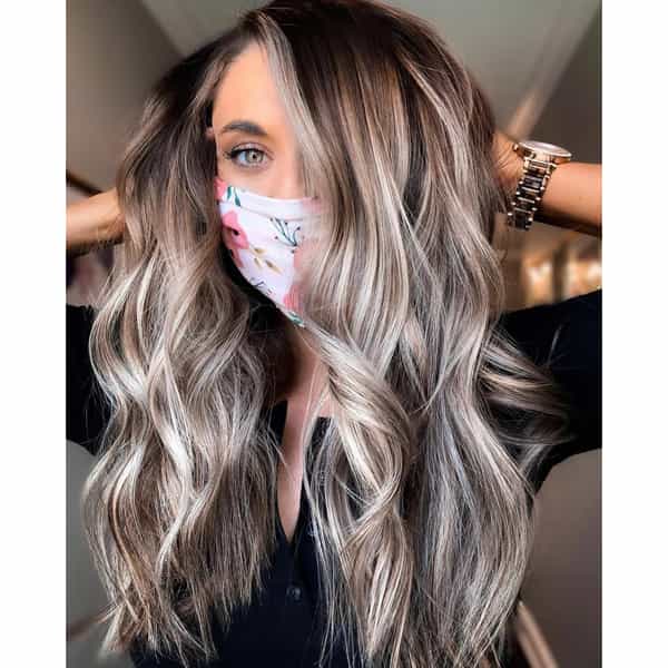 @hairbyydani_blonde_balayage_1