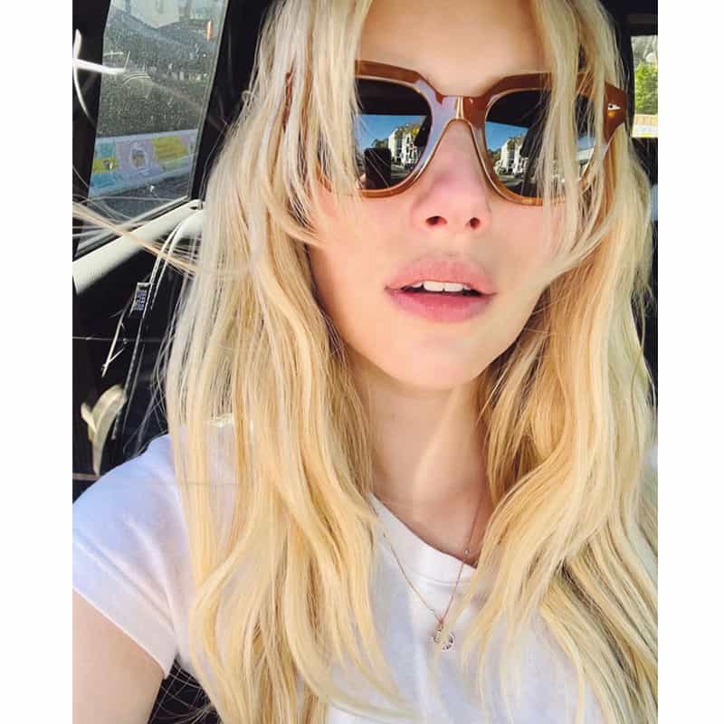 EMMA ROBERTS BUTTERCREAM BLONDE HAIR COLOR FORMULAS AND HOW TO STEPS CELEBRITY STYLIST NIKKI LEE @NIKKILEE901