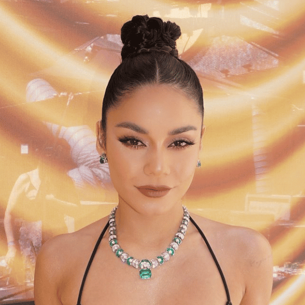 Vanessa_Hudgens_Oscars_2022