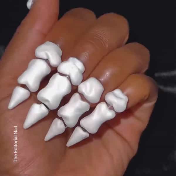 Artist: <a href="https://www.instagram.com/theeditorialnail/">@theeditorialnail</a></p>