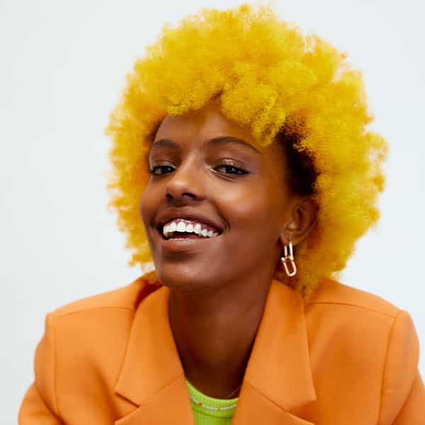 <p><strong>Not-So-Mellow Yellow</strong></p>
<p>20g evo™ hair Staino clear + 9g neon yellow</p>
<p>20g neon yellow + 2g flame</p>
<p>20g neon yellow + 1g flame</p>

