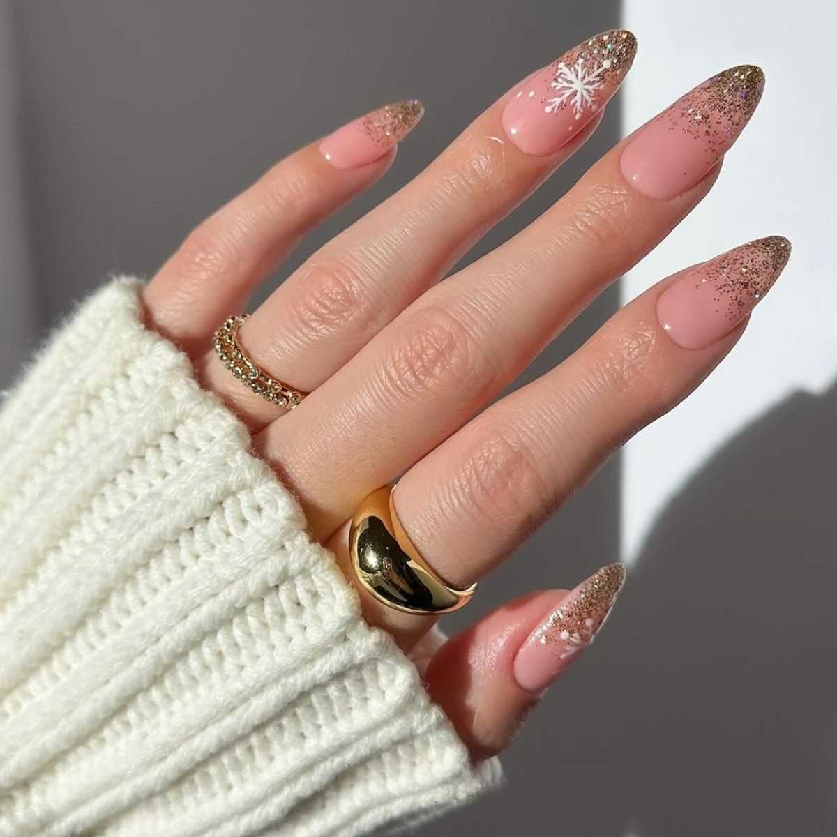 Photo Credit: Instagram via @disseynails
