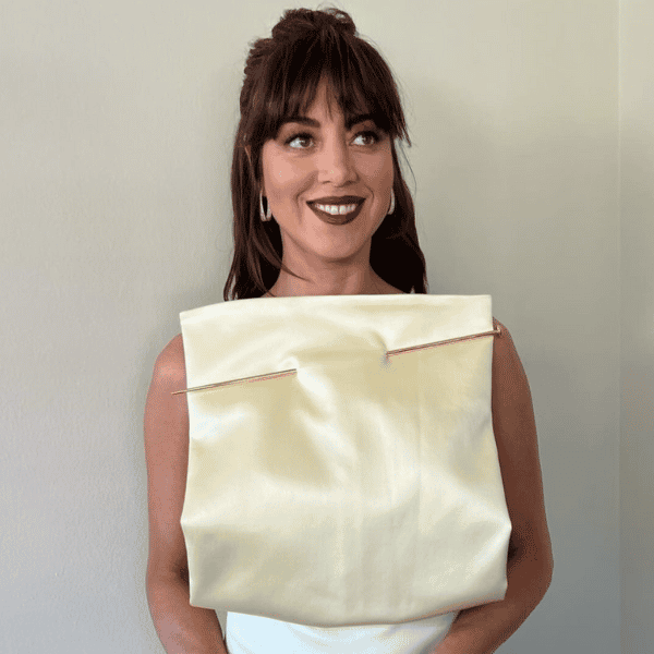 Aubrey Plaza half-up bun at 2024 Emmy Awards