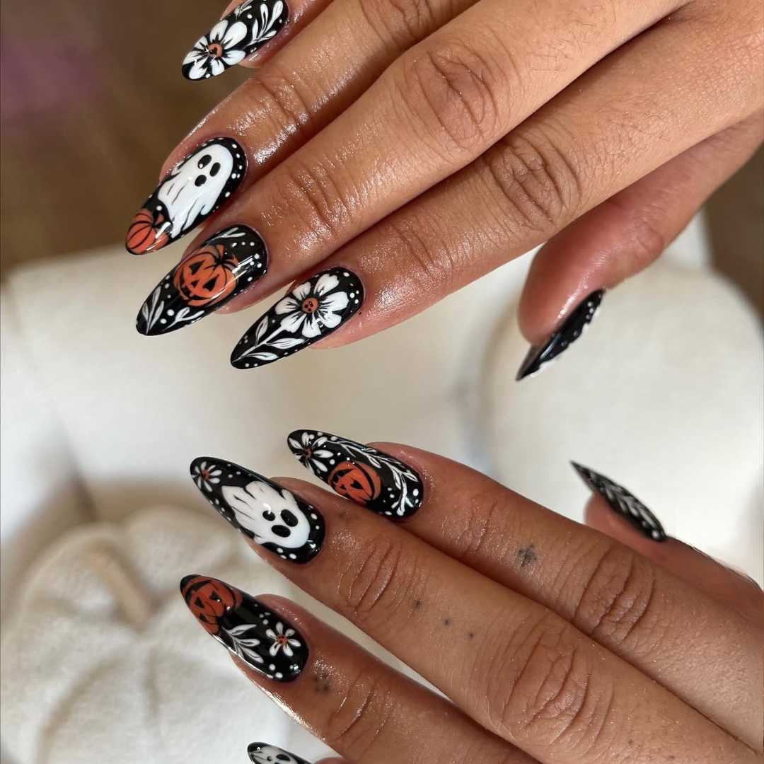 Photo Credit: Instagram via @cherrybombnailss