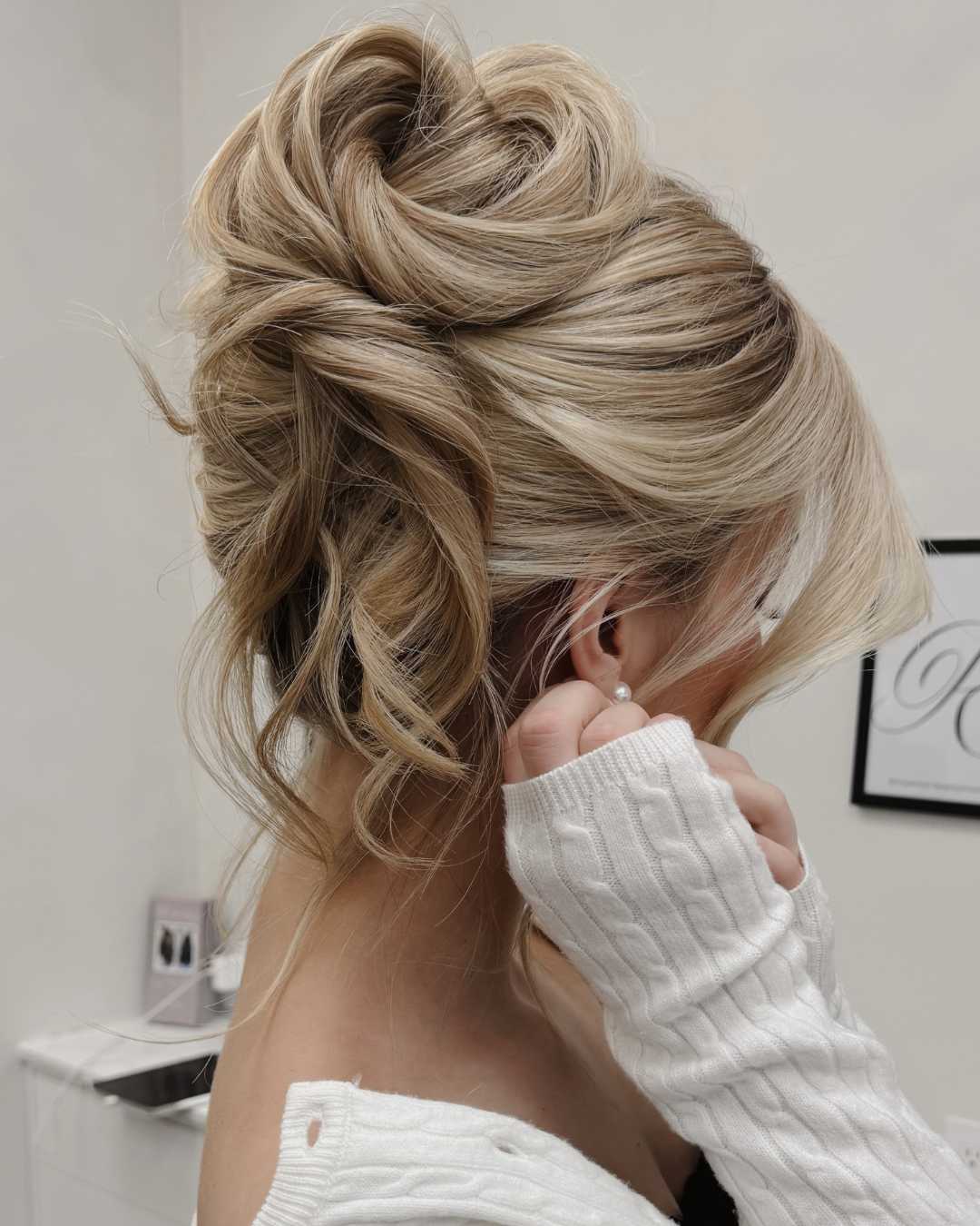 @tonyastylist
