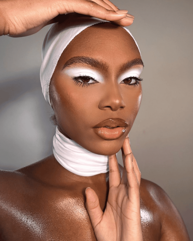 Editorial Makeup winner entry by hairstylist @deythamua for the 2022 #ONESHOT Hair Awards Hot Shot