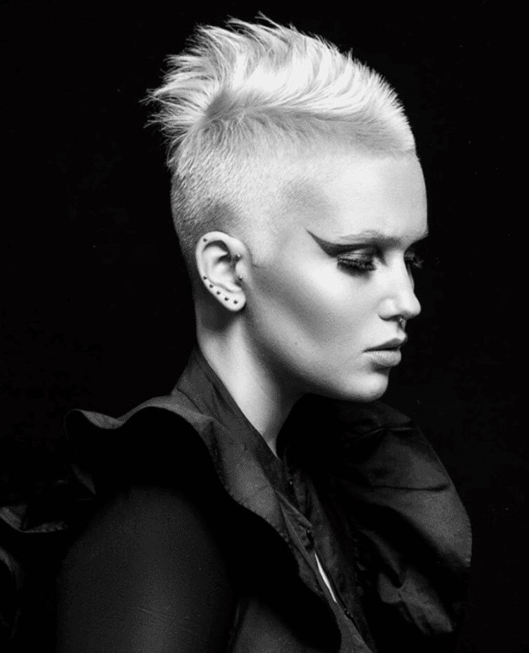 Haircut Shot north american winner entry by hairstylist @jesseervinhair for the 2018 #ONESHOT Hair Awards Big Shot