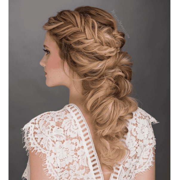 Upstyling winner entry by hairstylist @mirellamanelli for the 2017 #ONESHOT Hair Awards Hot Shot