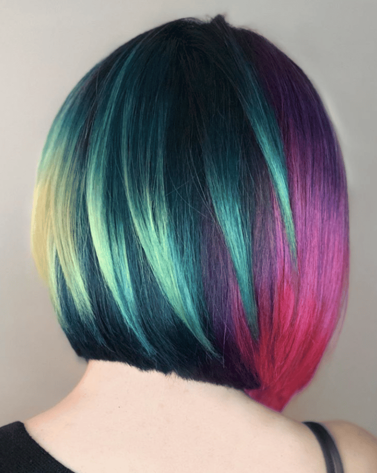 Vibrant winner entry by hairstylist @lzhouseofhair for the 2018 #ONESHOT Hair Awards Hot Shot