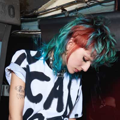 60199FINAL_IZZY_TRAIN_02_462_V1_orig