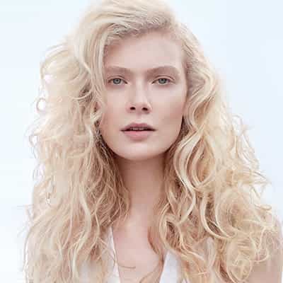 57698tea-tree-scalp-care-female-model_orig