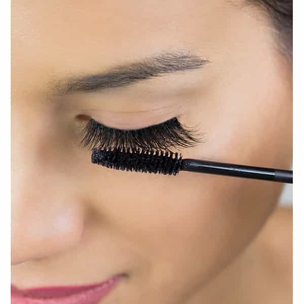 novalash-care-for-lash-extensions-8