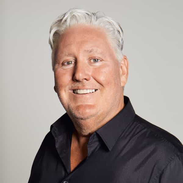 Steven_Henley_Pravana