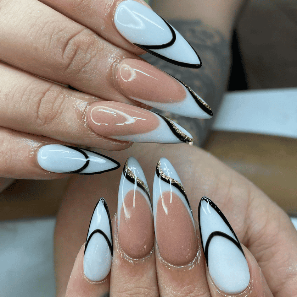 lothe_nailtherapist