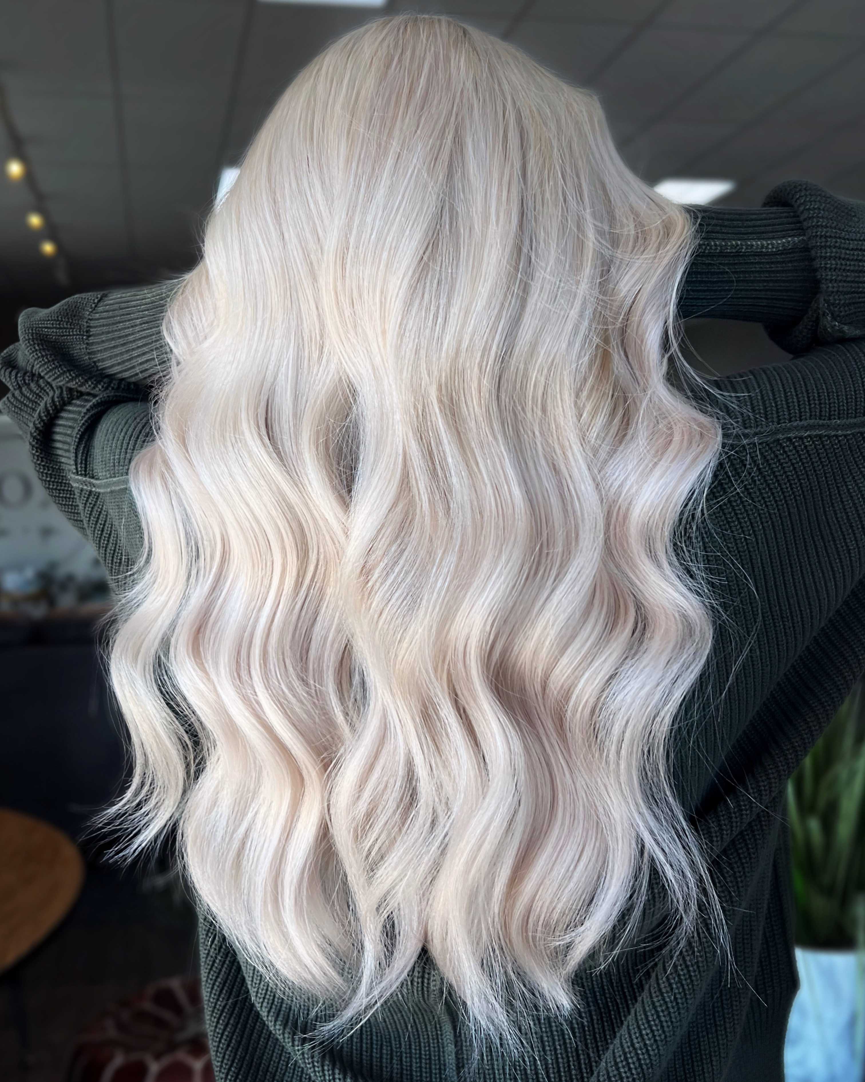 Lori Bassett — Platinum ONESHOT Hair Awards entry