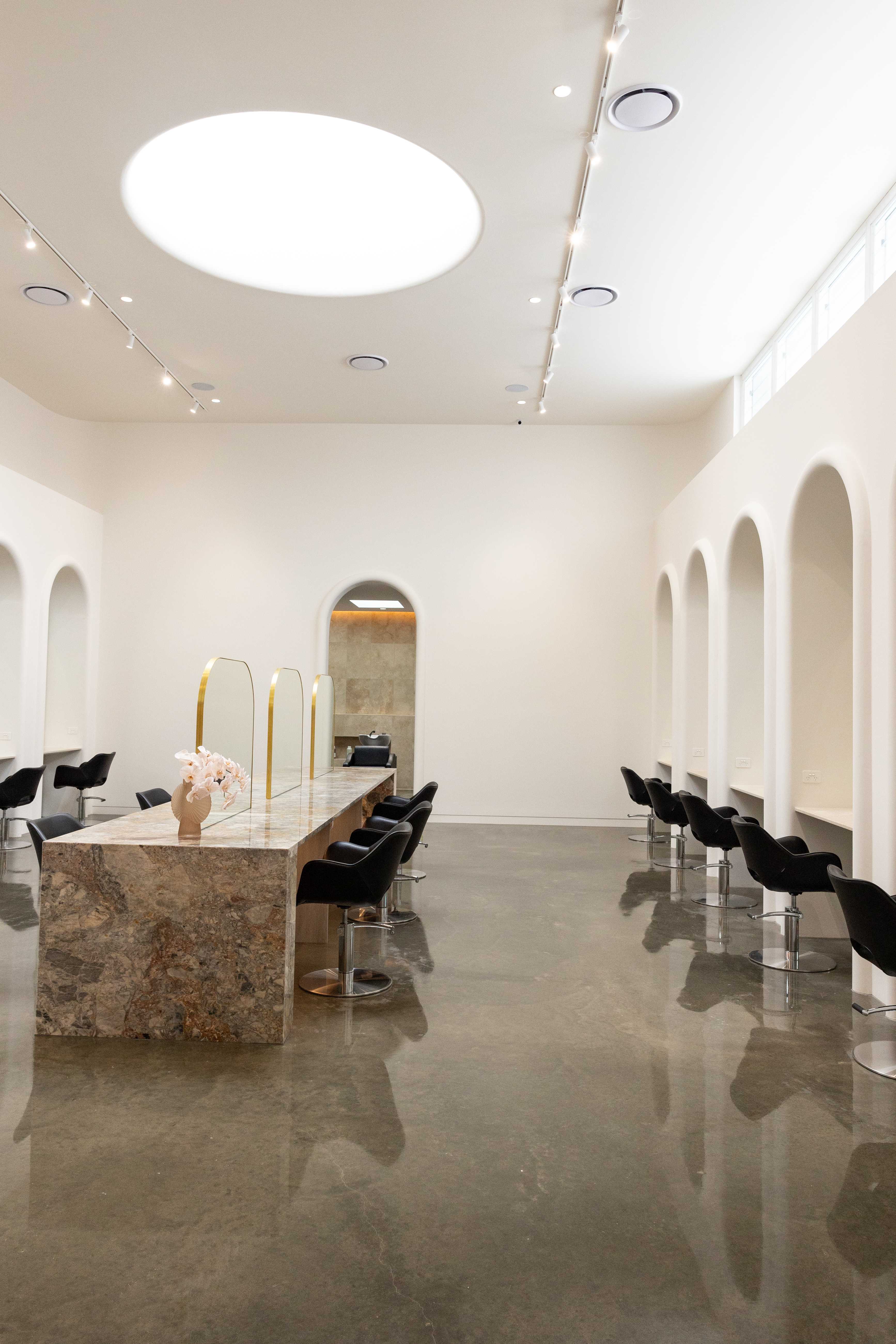 Alex Collicelli — Salon Decor ONESHOT Hair Awards entry