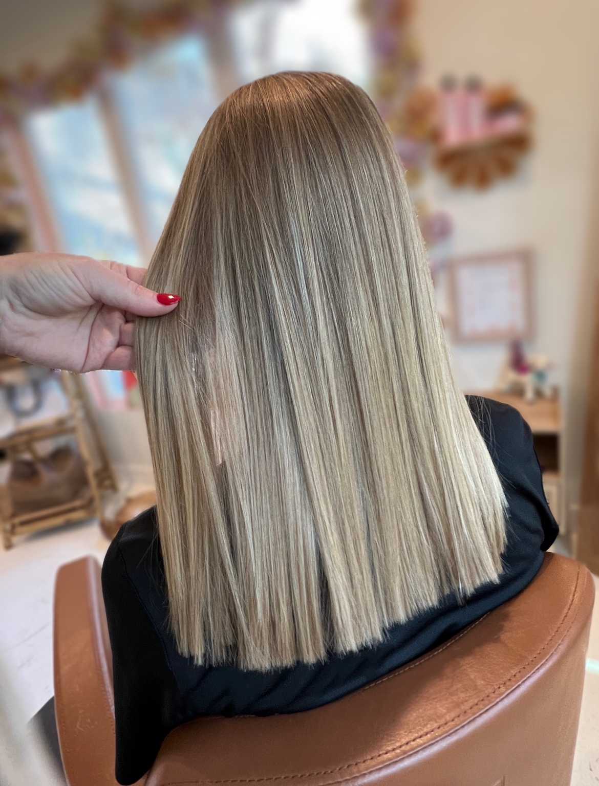 Simone Liston — Blondes ONESHOT Hair Awards entry