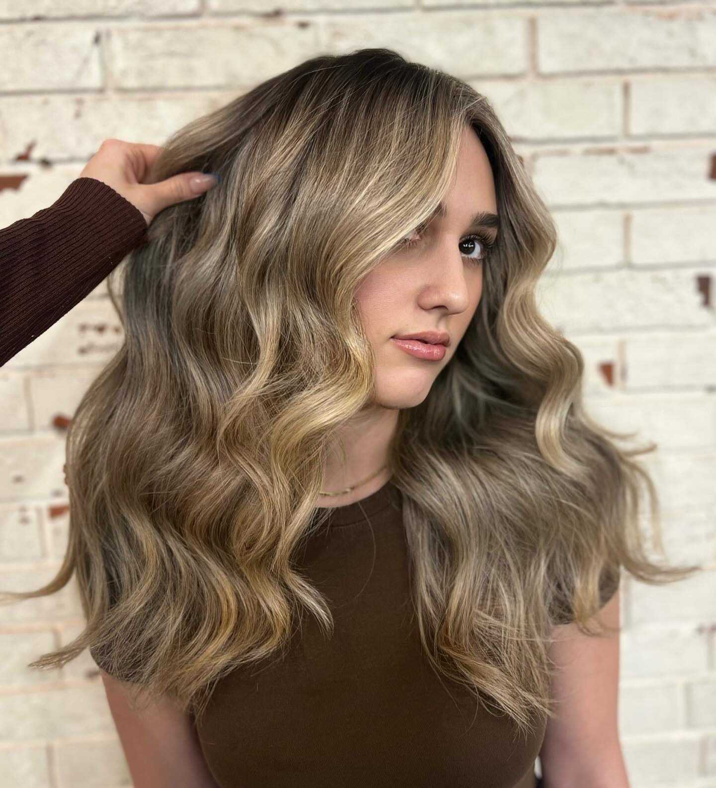 Aleliya Hines — Cool Balayage ONESHOT Hair Awards entry