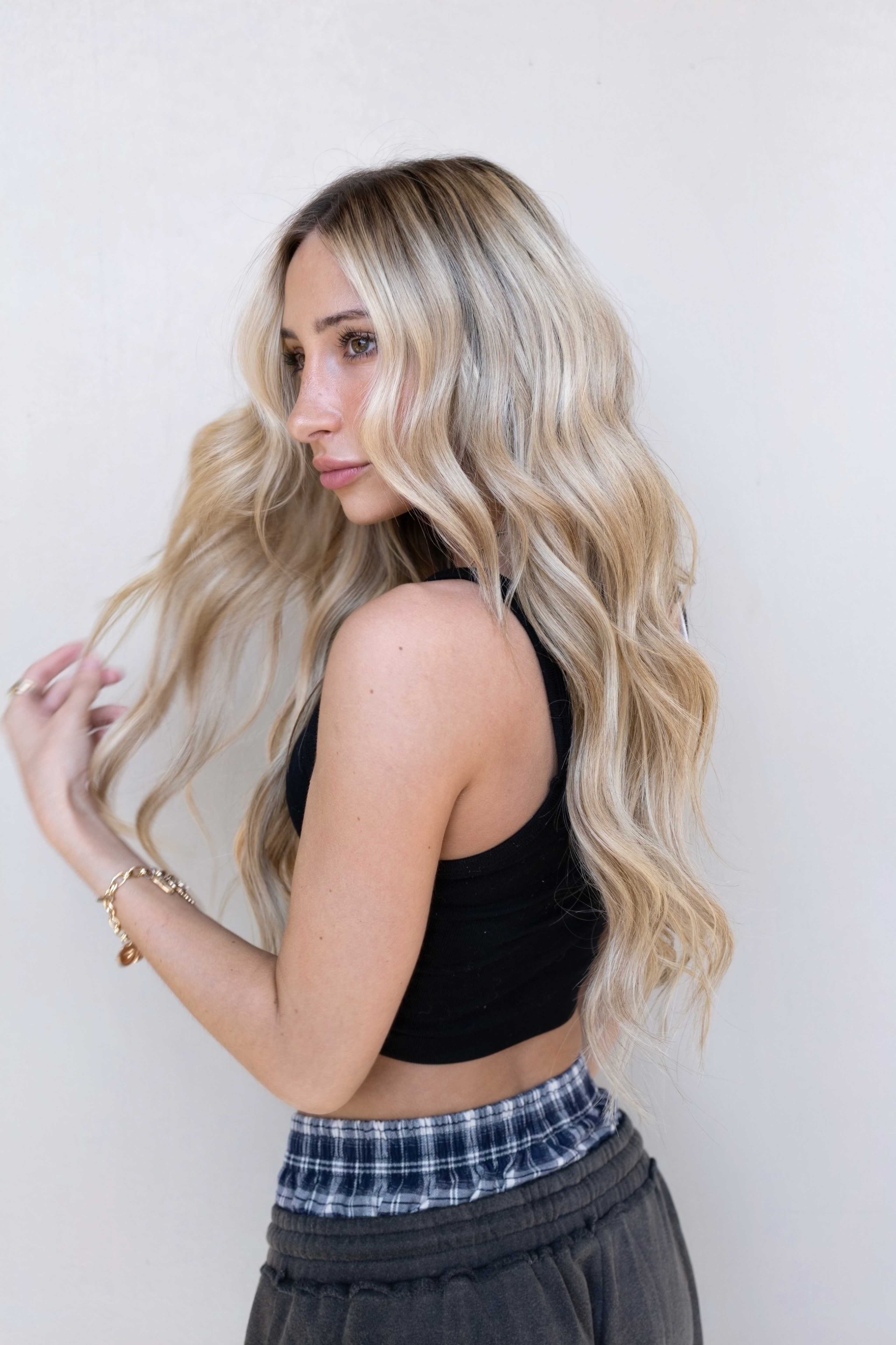 Ashley Navis — Blondes ONESHOT Hair Awards entry