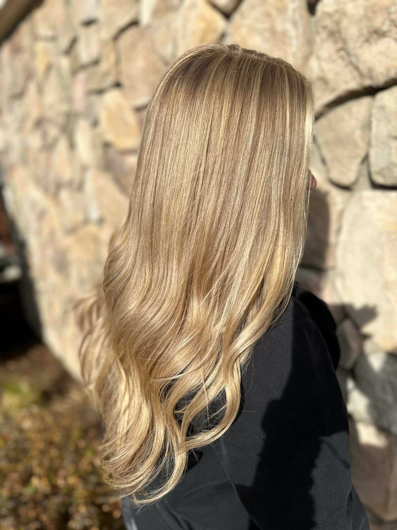 Amber Hendryx — Blondes ONESHOT Hair Awards entry