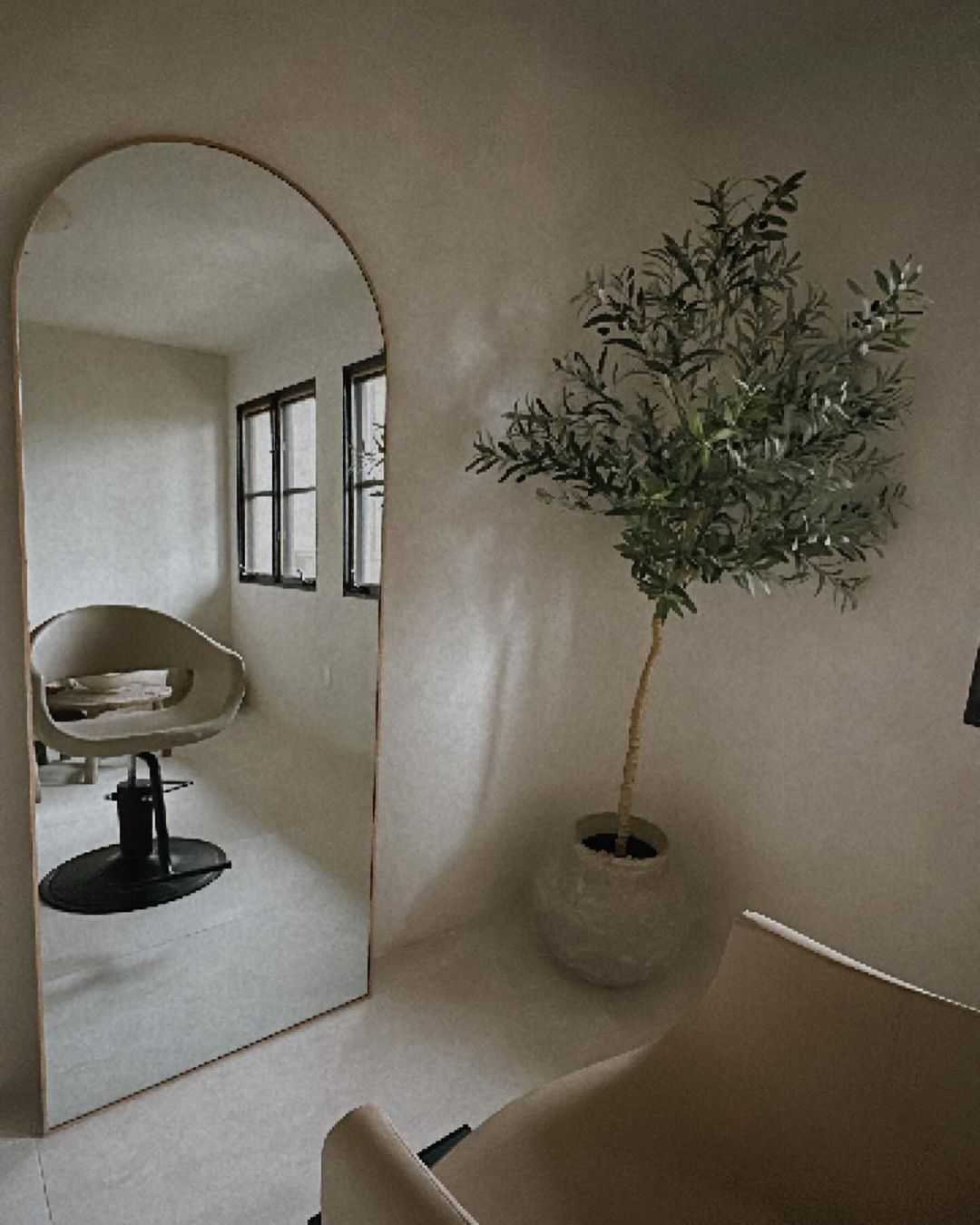 Brdyjay — Salon Decor ONESHOT Hair Awards entry