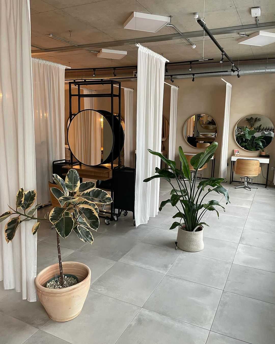 Stanleywattshair — Salon Decor ONESHOT Hair Awards entry