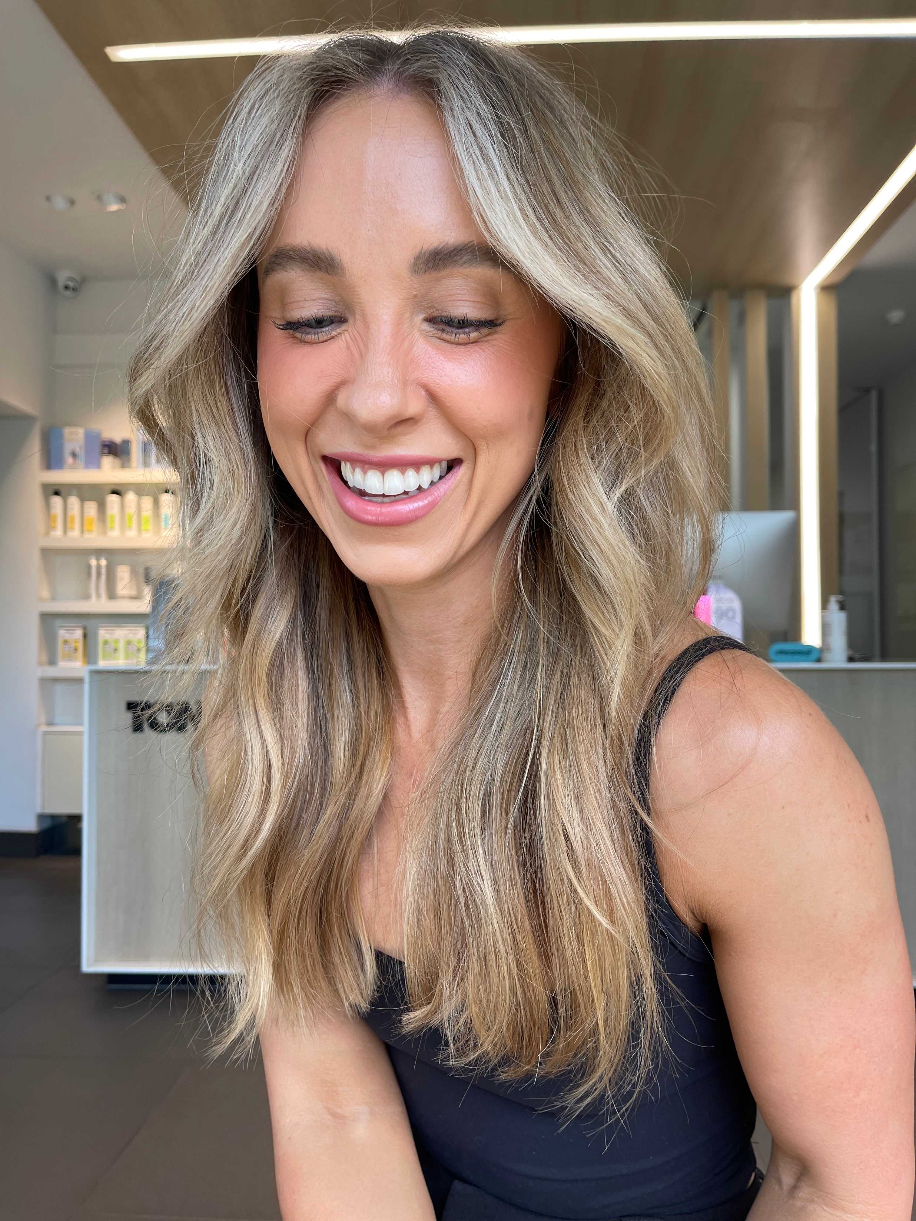Rozlyn Thomas — Blondes ONESHOT Hair Awards entry