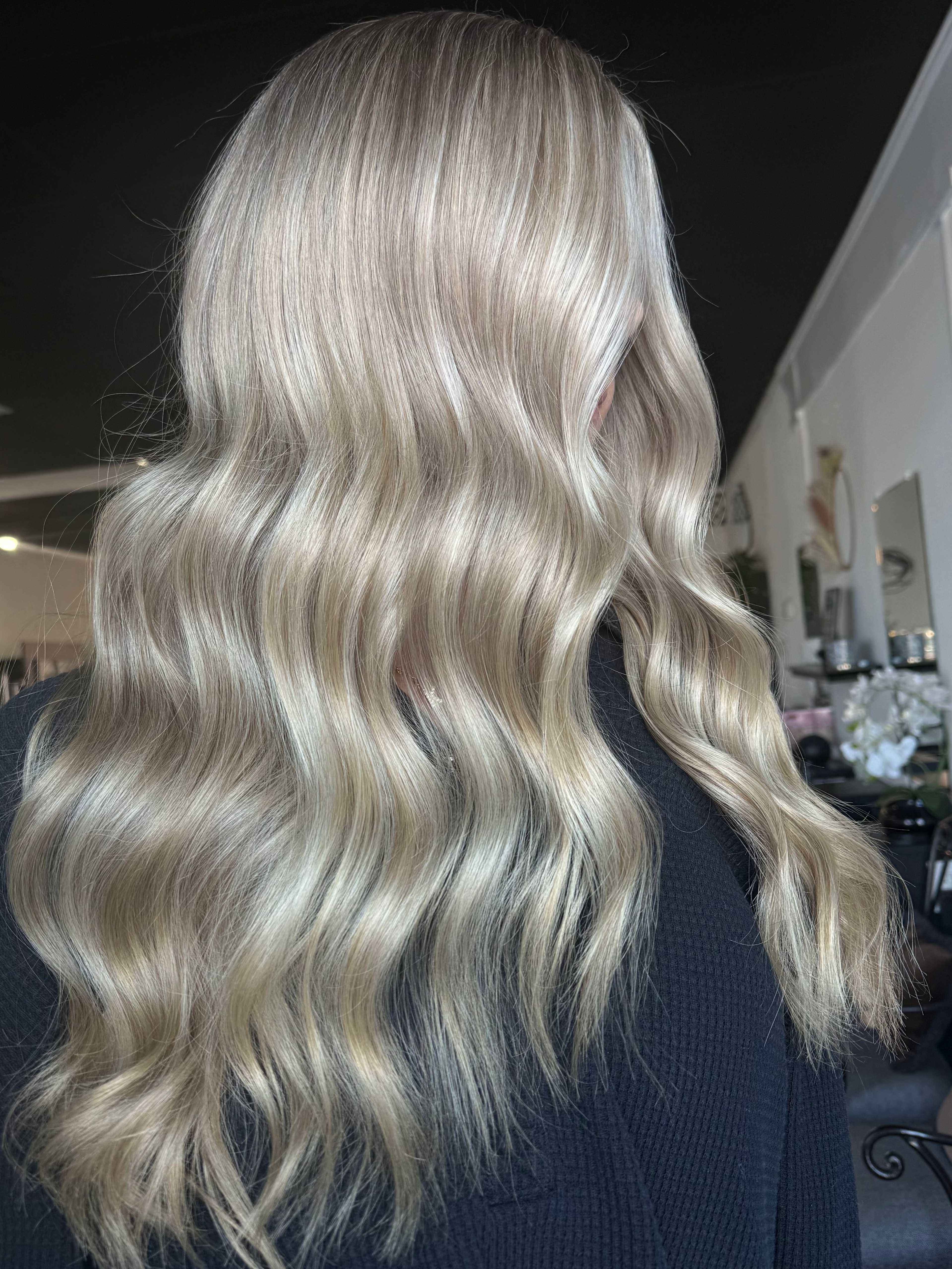 Allison Ciarlone — Blondes ONESHOT Hair Awards entry
