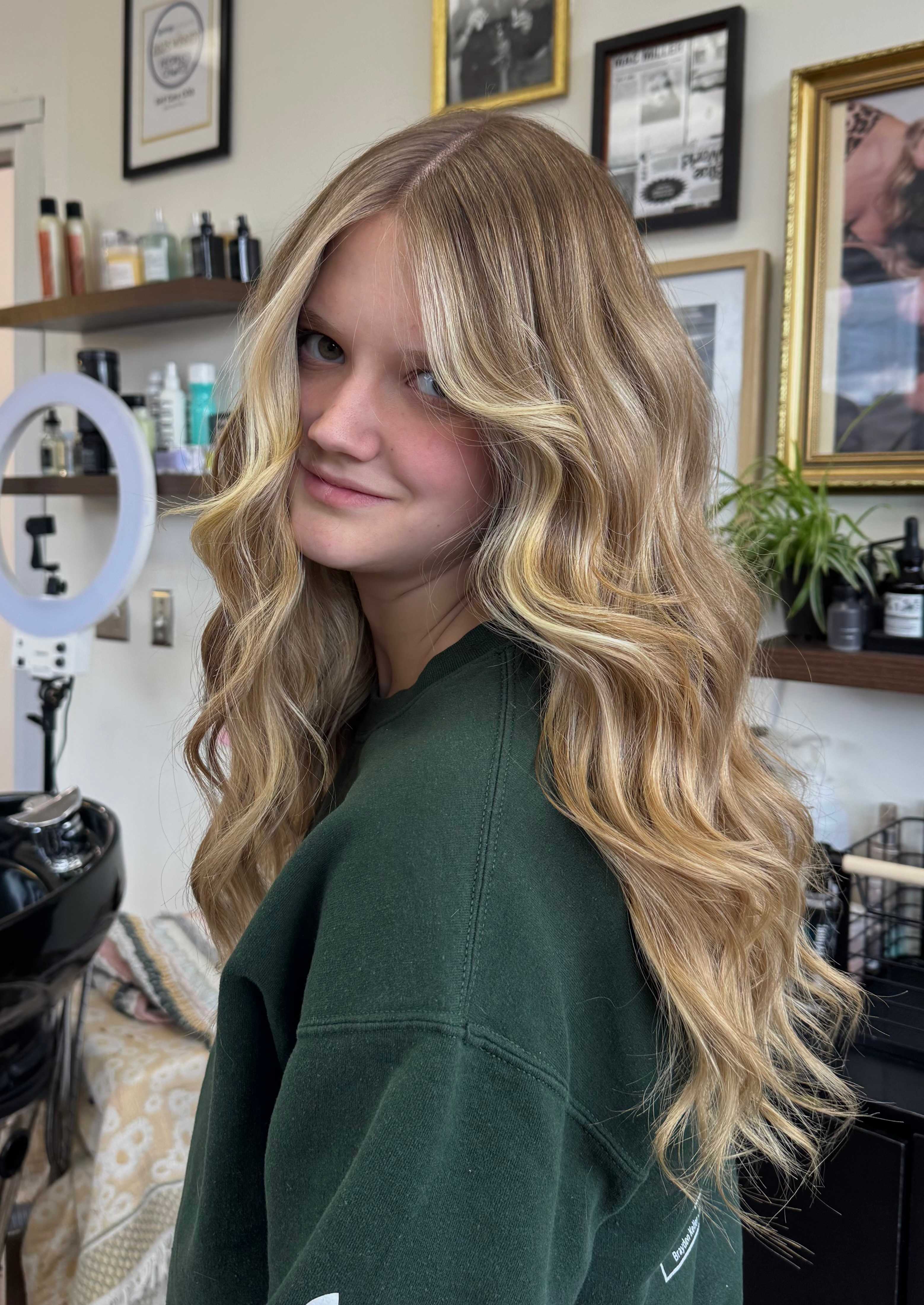 Kamee Hart — Blondes ONESHOT Hair Awards entry