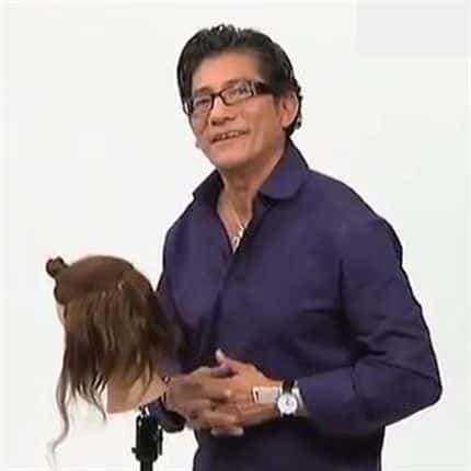 Sam Villa Adds Textured Volume to Fine Hair