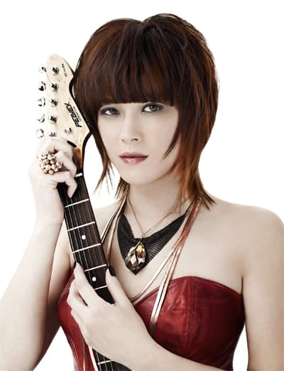 319613SexyHeadlinersResize3_orig