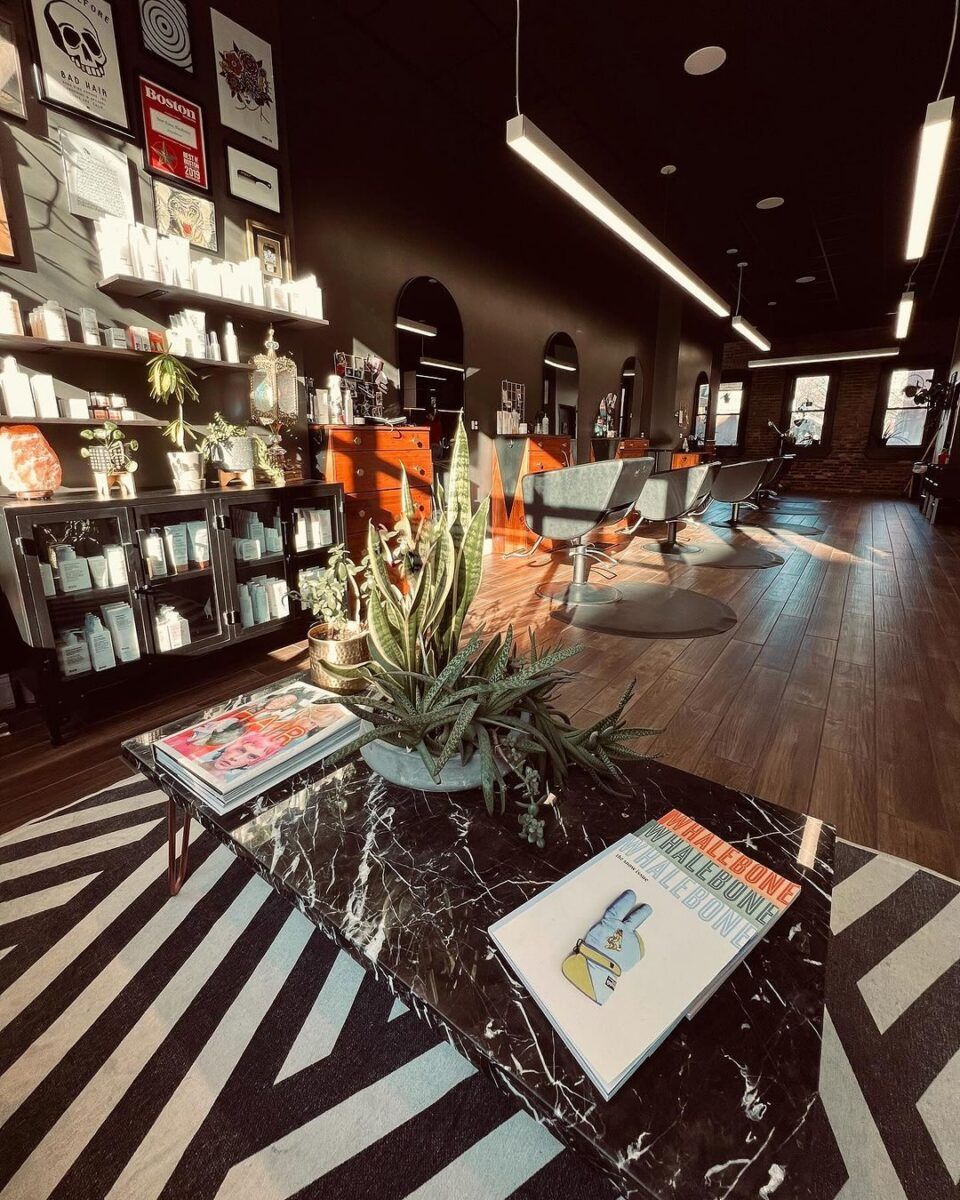 Blackroomsalon