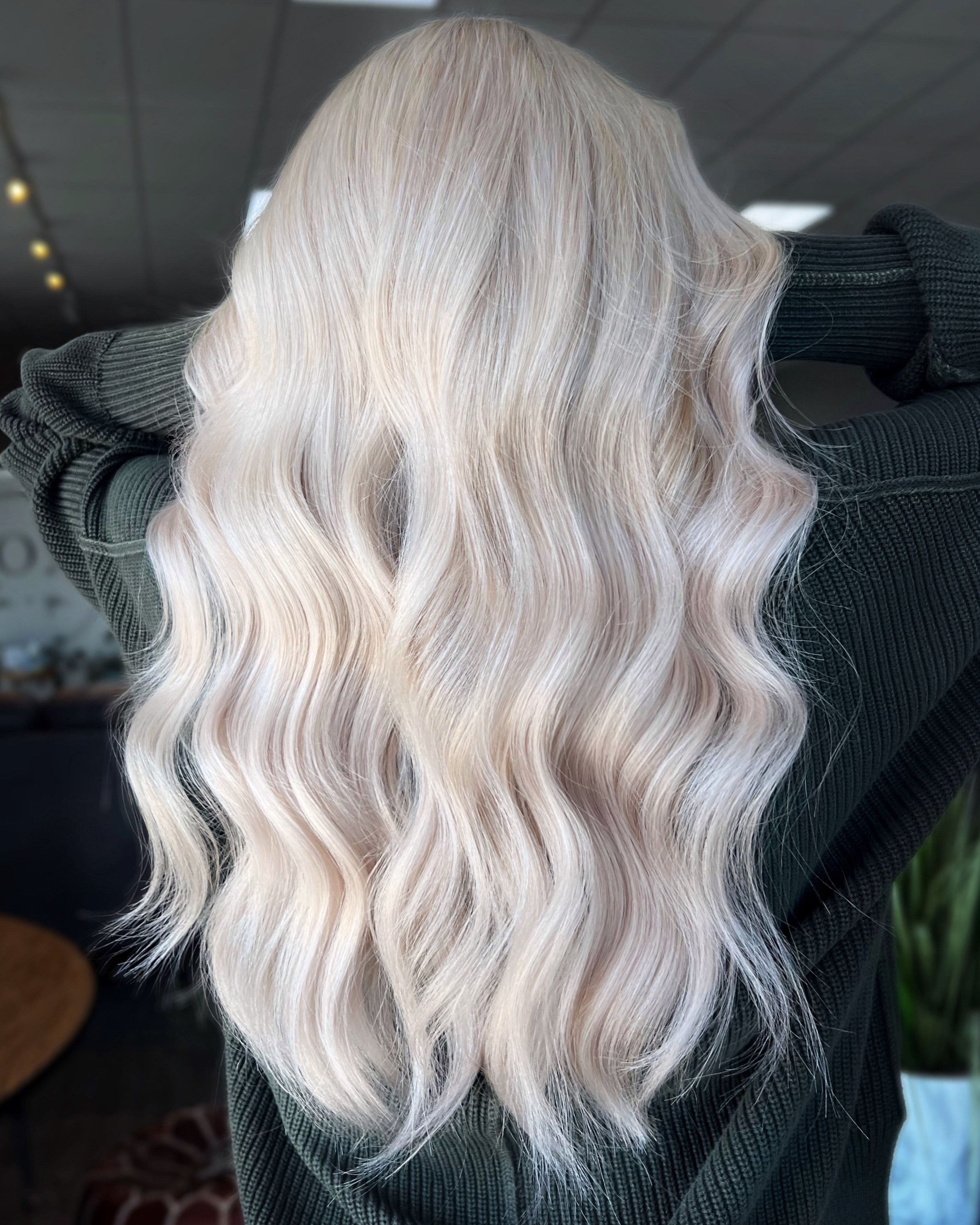 Lori Bassett — Platinum ONESHOT Hair Awards entry