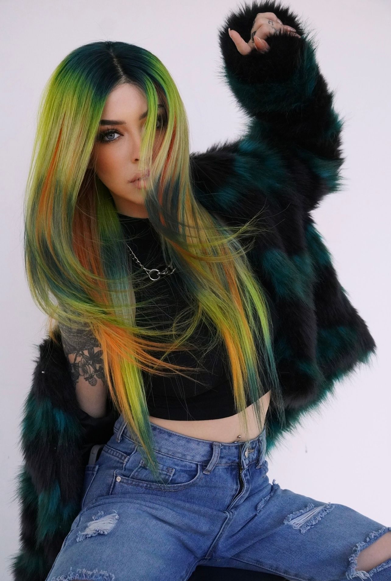 Cynthia Flores — Creative Color ONESHOT Hair Awards entry