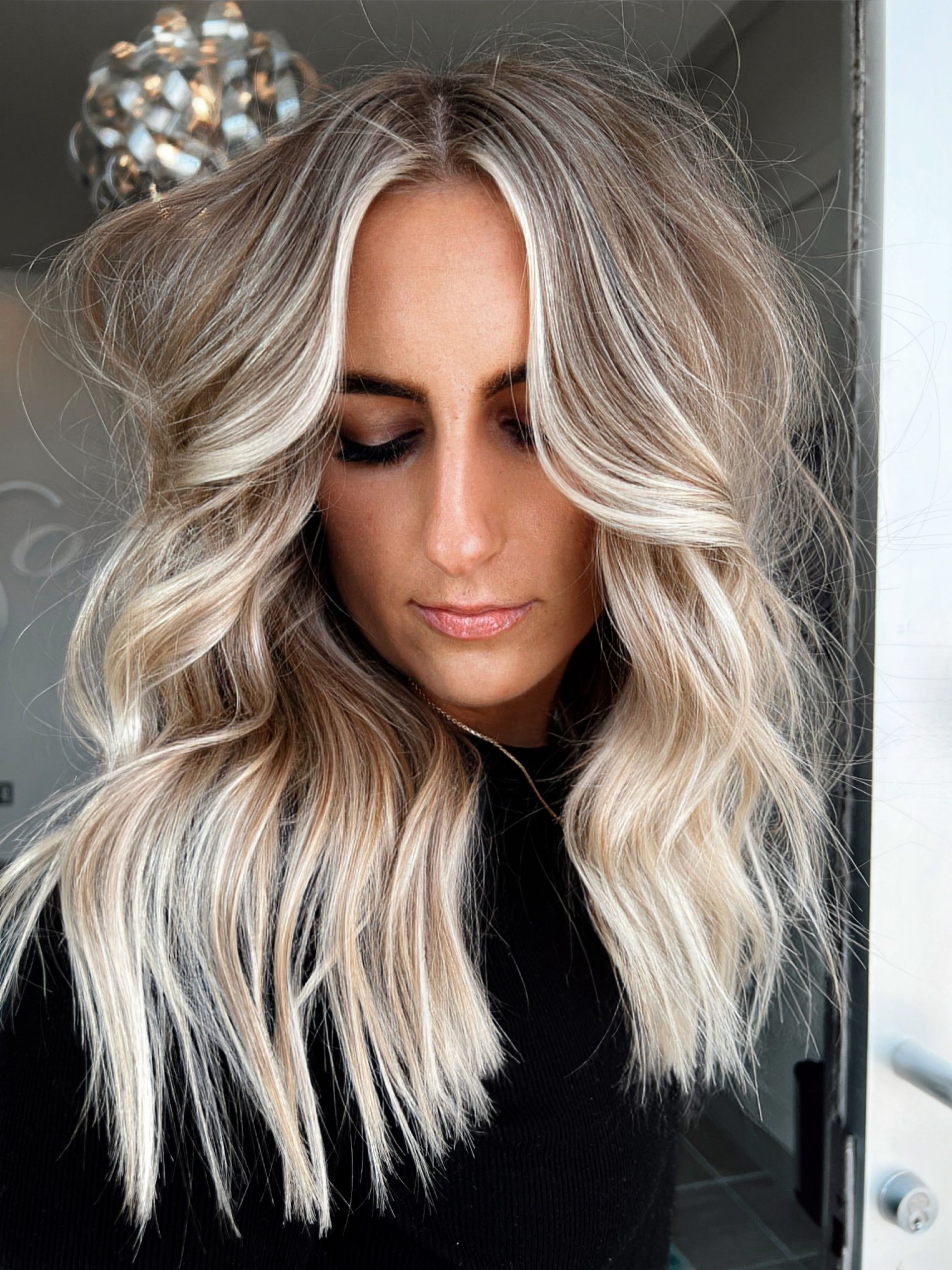 Julia Savoie — Blondes ONESHOT Hair Awards entry