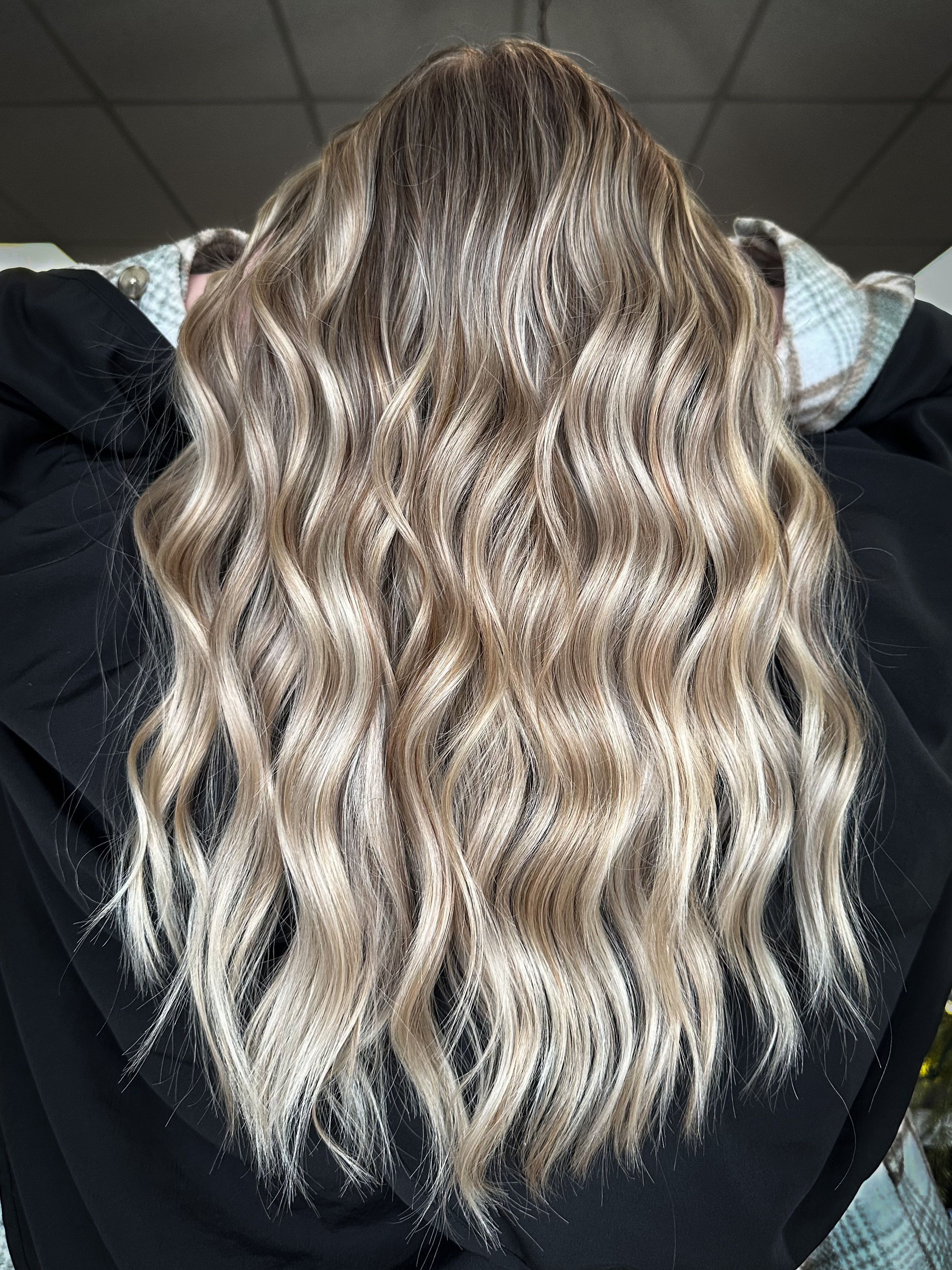 Amanda Hyson — Cool Balayage ONESHOT Hair Awards entry