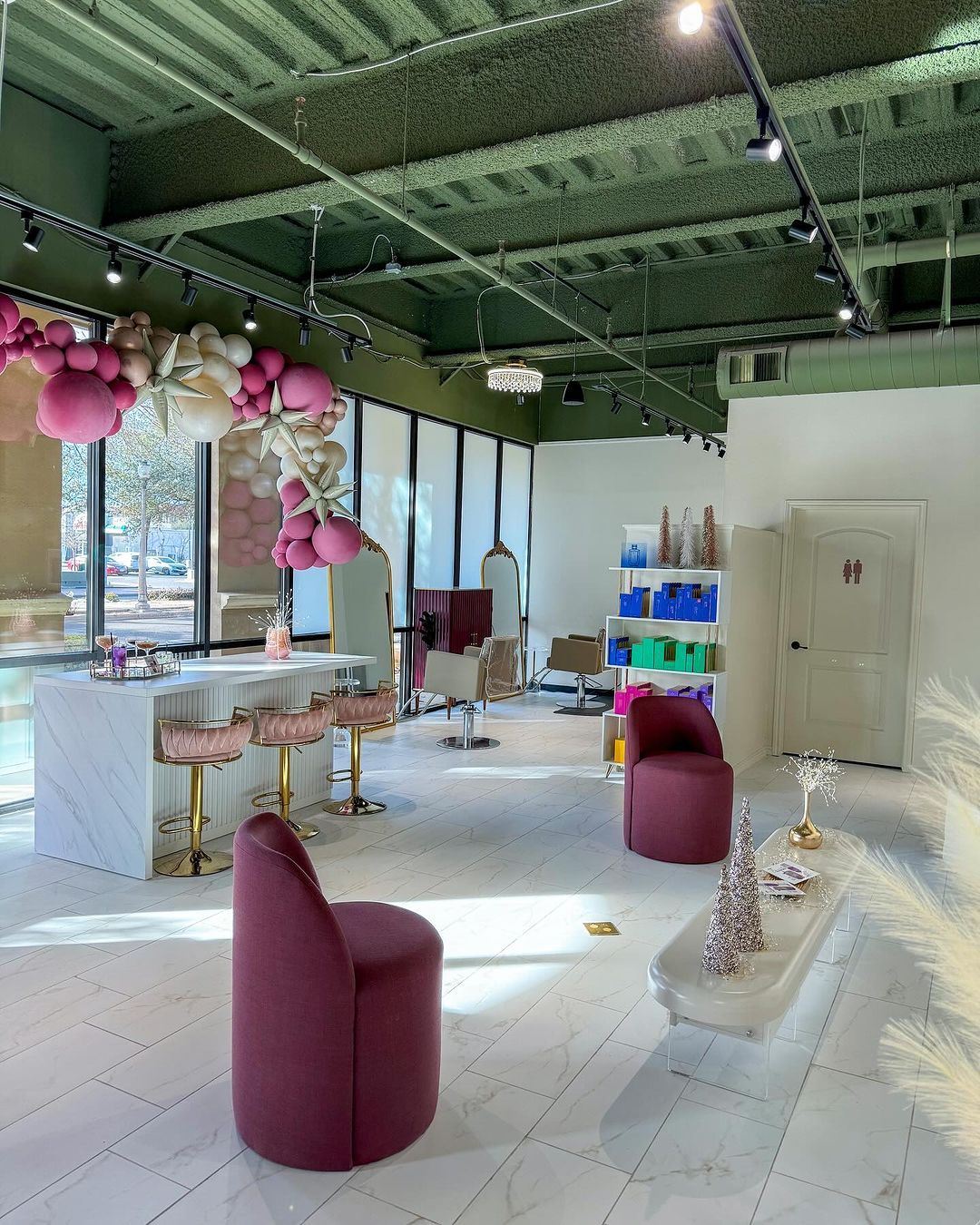 Holli Baker — Salon Decor ONESHOT Hair Awards entry
