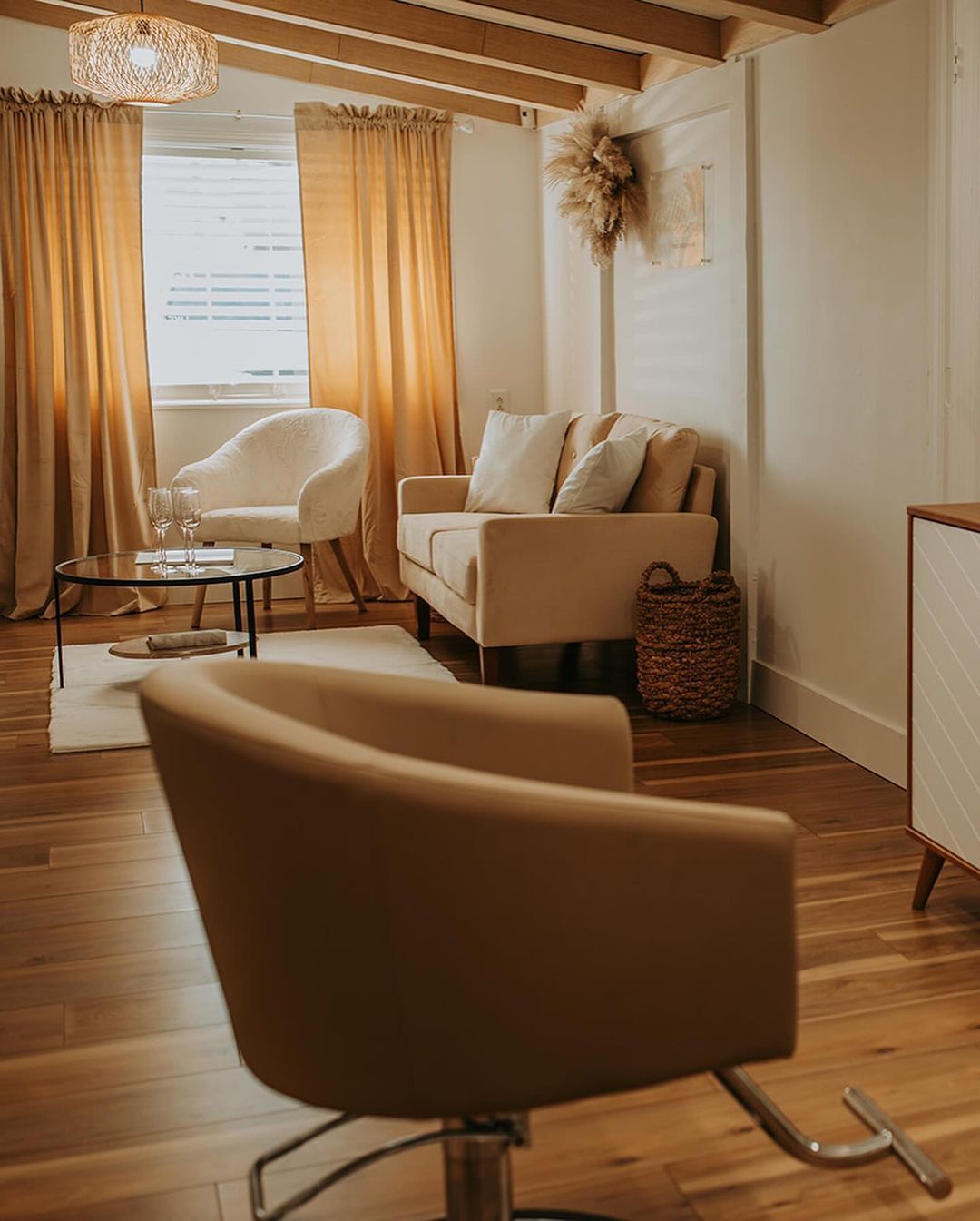 Natasha Burton — Suite Decor ONESHOT Hair Awards entry