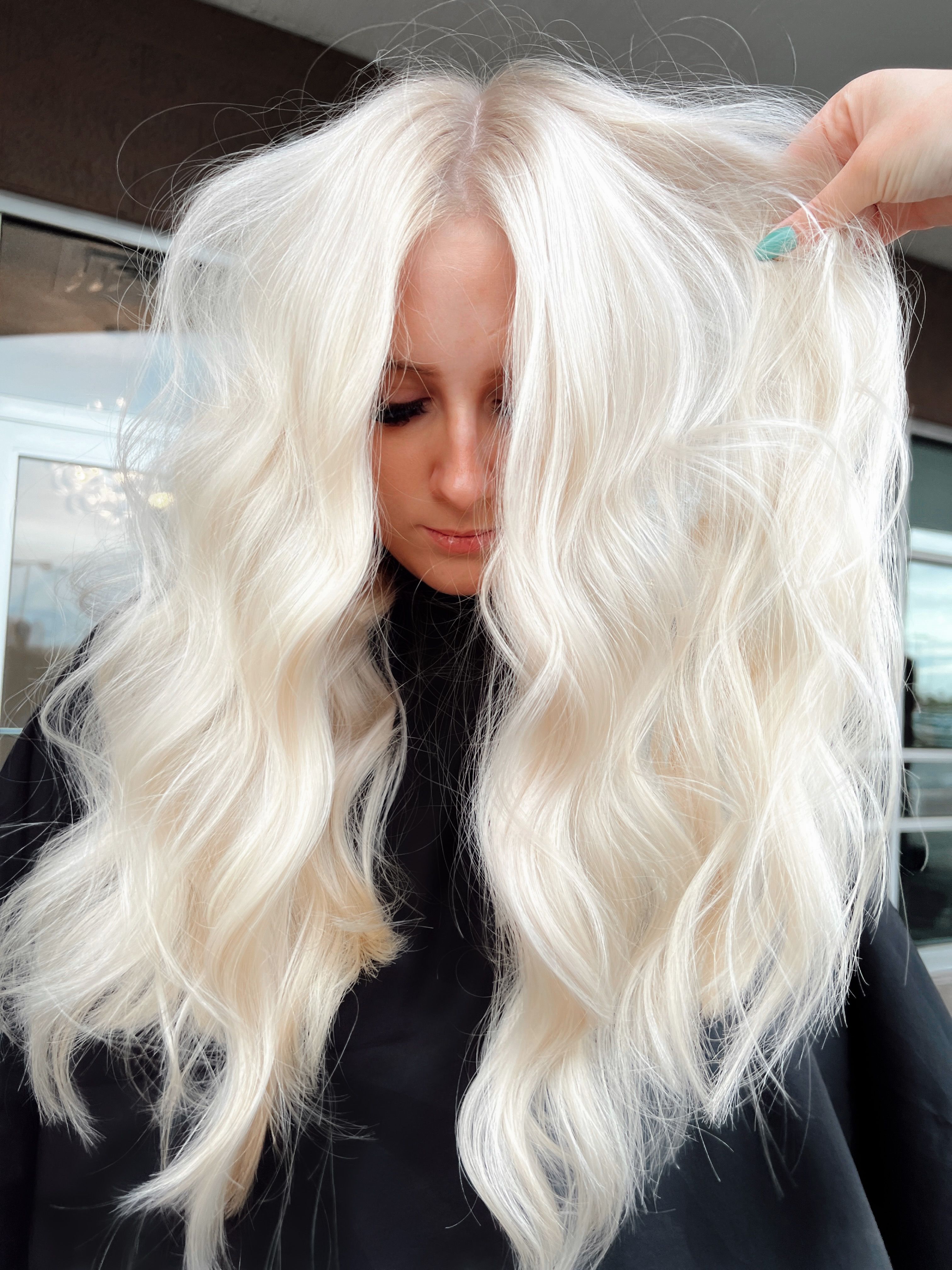 Julia Savoie — Platinum ONESHOT Hair Awards entry