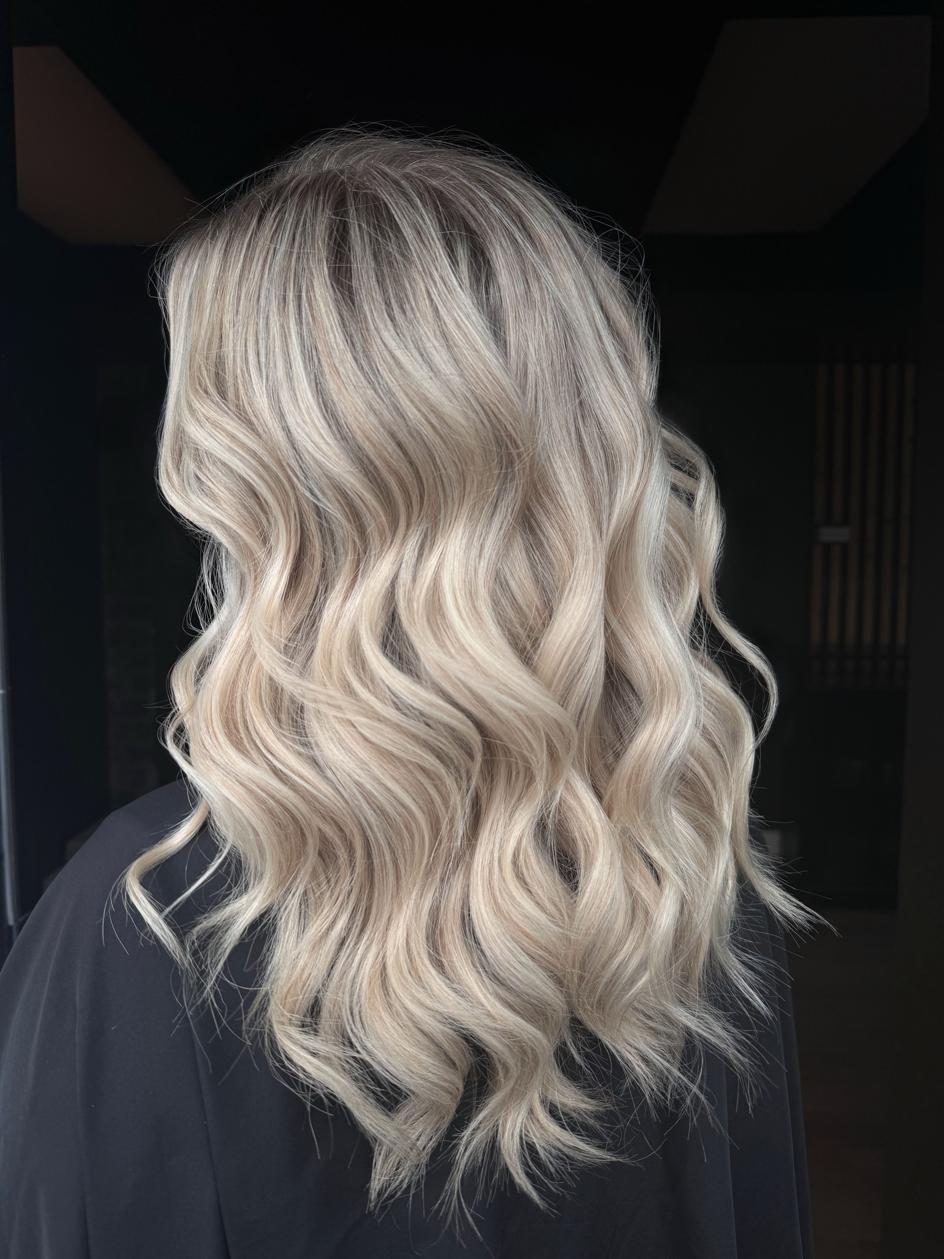 Hayley Scarbrough — Blondes ONESHOT Hair Awards entry