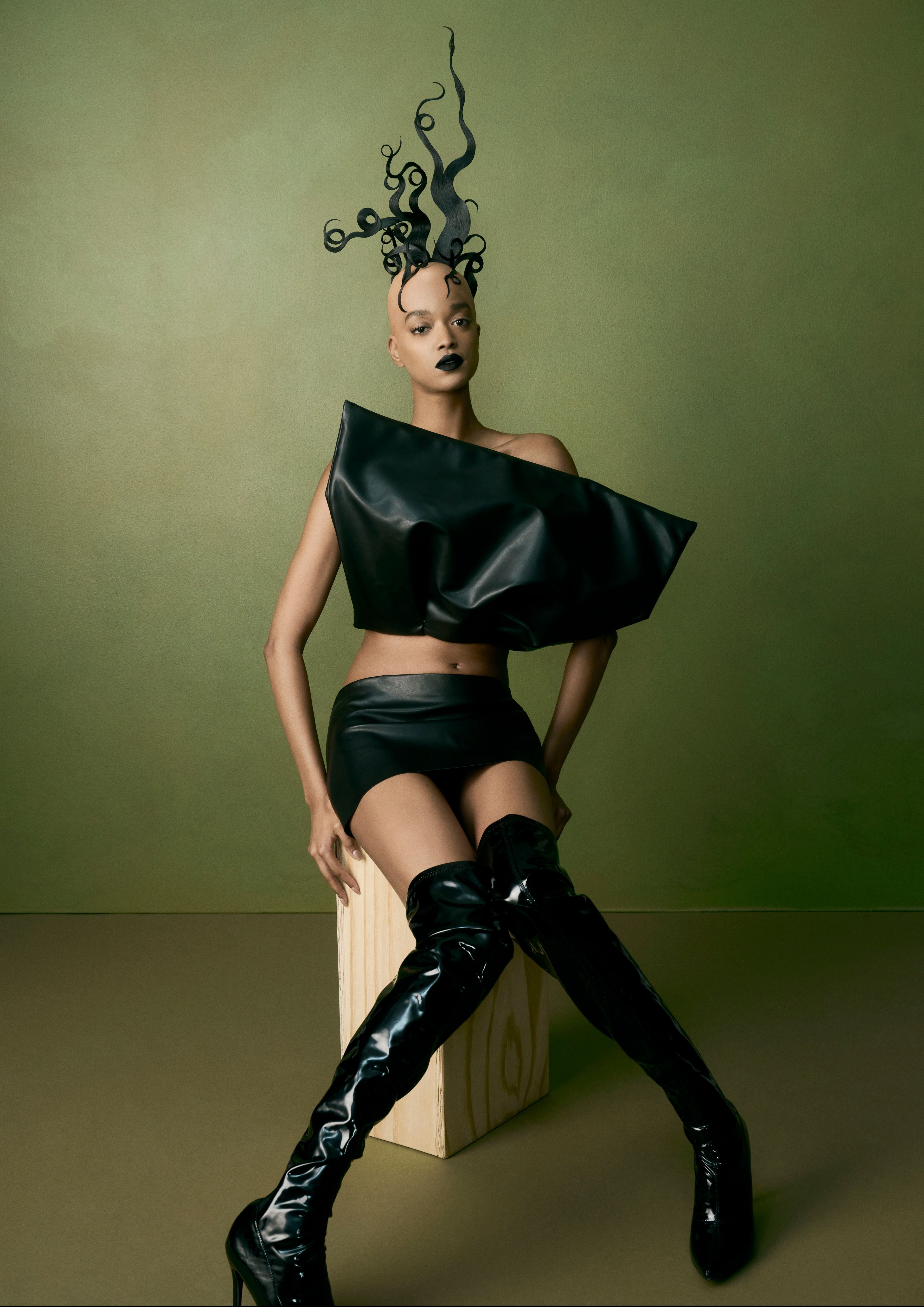 Lauren McCowan — Avant-Garde Collection ONESHOT Hair Awards entry