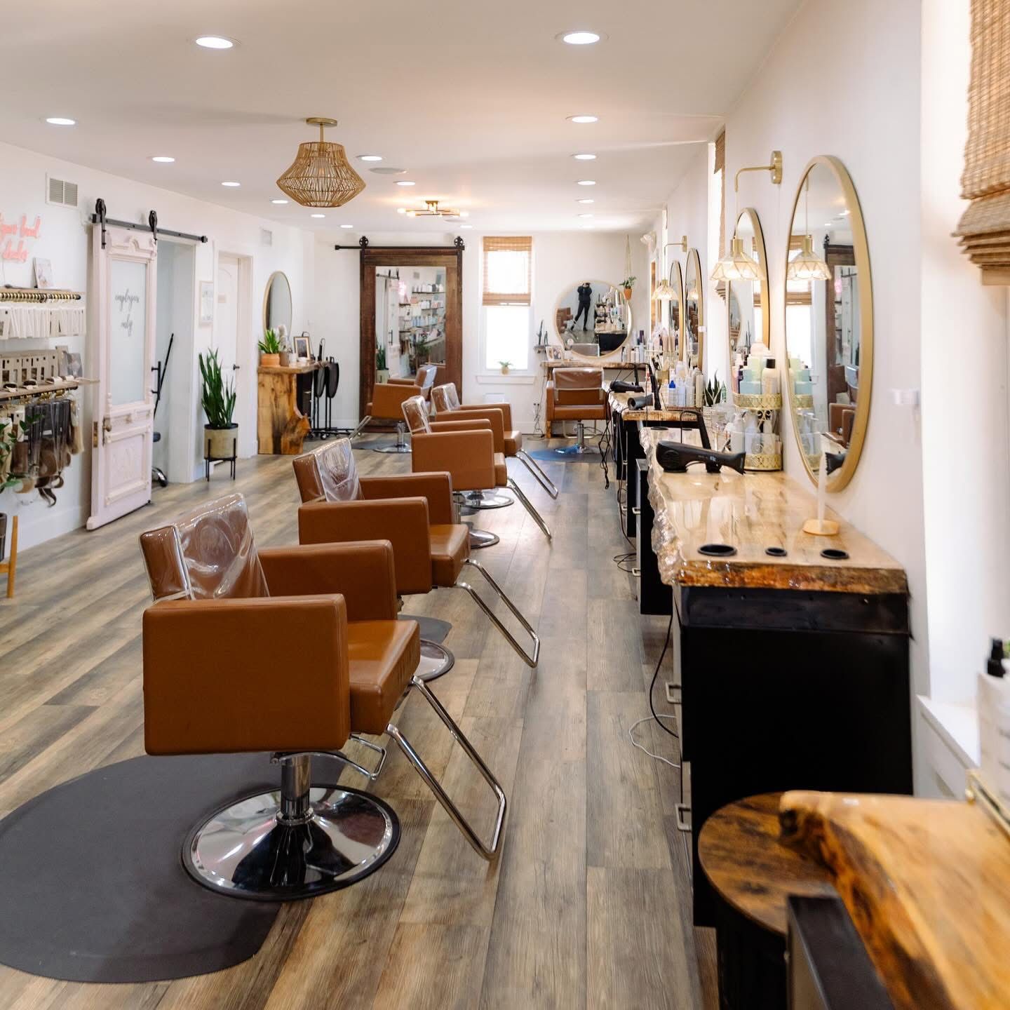 Colleen Foxx — Salon Decor ONESHOT Hair Awards entry